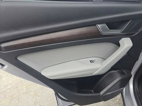 Used 2023 Audi Q5 2.0T Premium Plus w/ Premium Plus Package image 19