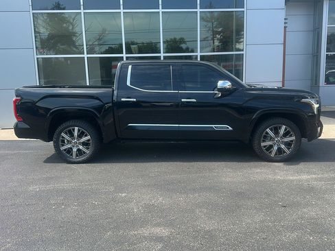 Used 2022 Toyota Tundra Capstone AWD/4WD image 2