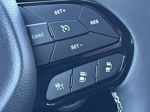 New 2026 Chrysler Pacifica Select image 21