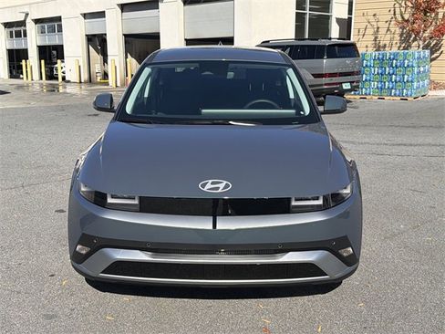 New 2026 Hyundai Ioniq 5 SEL image 2