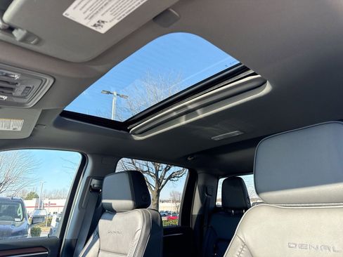 New 2026 GMC Sierra 2500 Denali w/ Denali Reserve Package image 18