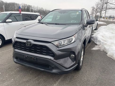 Used 2020 Toyota RAV4 XLE w/ Convenience Package image 1
