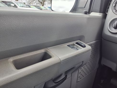 Used 2011 Ford E-250 and Econoline 250 Extended w/ PWR Group image 17