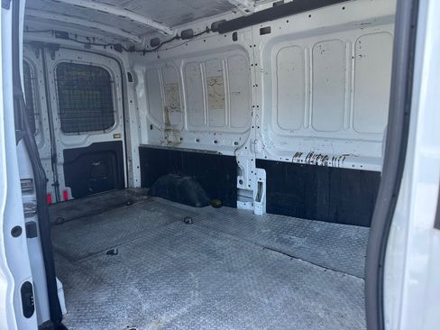Used 2015 Ford Transit 250 148 Medium Roof RWD image 13