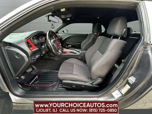 Used 2019 Dodge Challenger R/T image 32