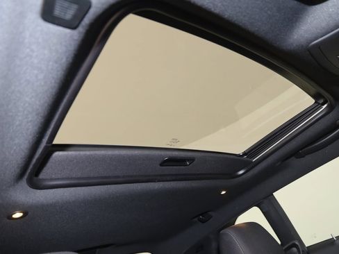 Used 2019 Dodge Challenger R/T Scat Pack w/ Shaker Package image 10