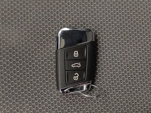 Used 2022 Volkswagen Taos S FWD image 32