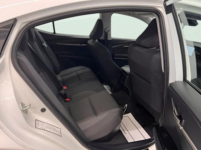 Used 2025 Toyota Camry LE FWD image 10