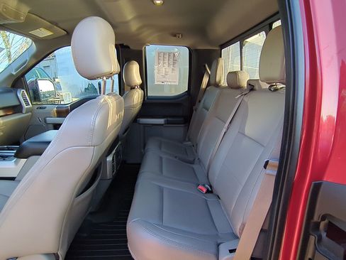 Used 2015 Ford F150 Lariat image 14