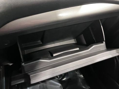 Used 2017 Ford Edge SEL image 54