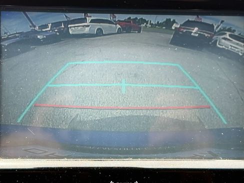 Used 2020 Toyota Camry SE image 35