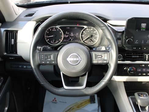 Certified 2022 Nissan Pathfinder SL w/ SL Premium Package AWD/4WD image 31