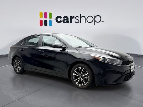 Used 2022 Kia Forte LXS w/ LXS Technology Package FWD image 7