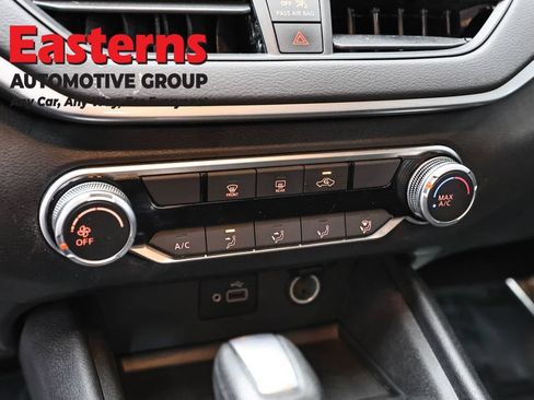 Used 2023 Nissan Altima 2.5 S FWD image 19