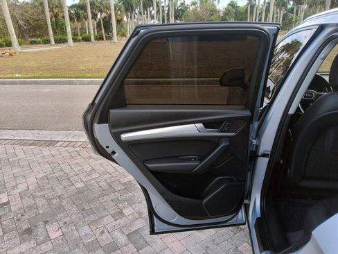 Used 2018 Audi Q5 2.0T Premium w/ Convenience Package image 31