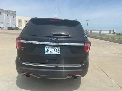 Used 2018 Ford Explorer XLT w/ Equipment Group 201A FWD image 6