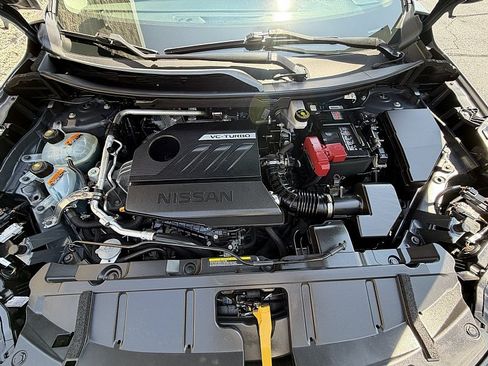 Used 2024 Nissan Rogue SV AWD/4WD image 32