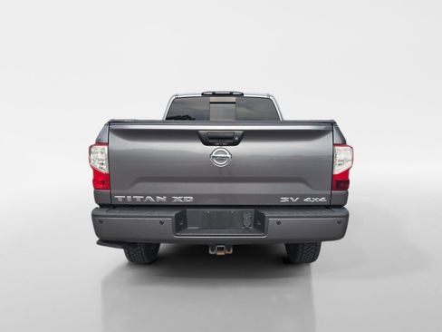 Used 2018 Nissan Titan SV w/ SV Convenience Package AWD/4WD image 4