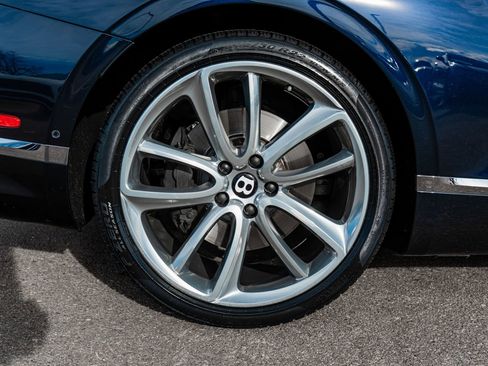 Used 2022 Bentley Continental GT image 22