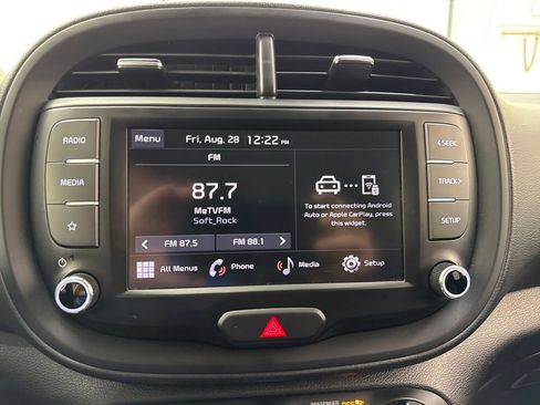 Used 2024 Kia Soul LX w/ Option Group 015 FWD image 18
