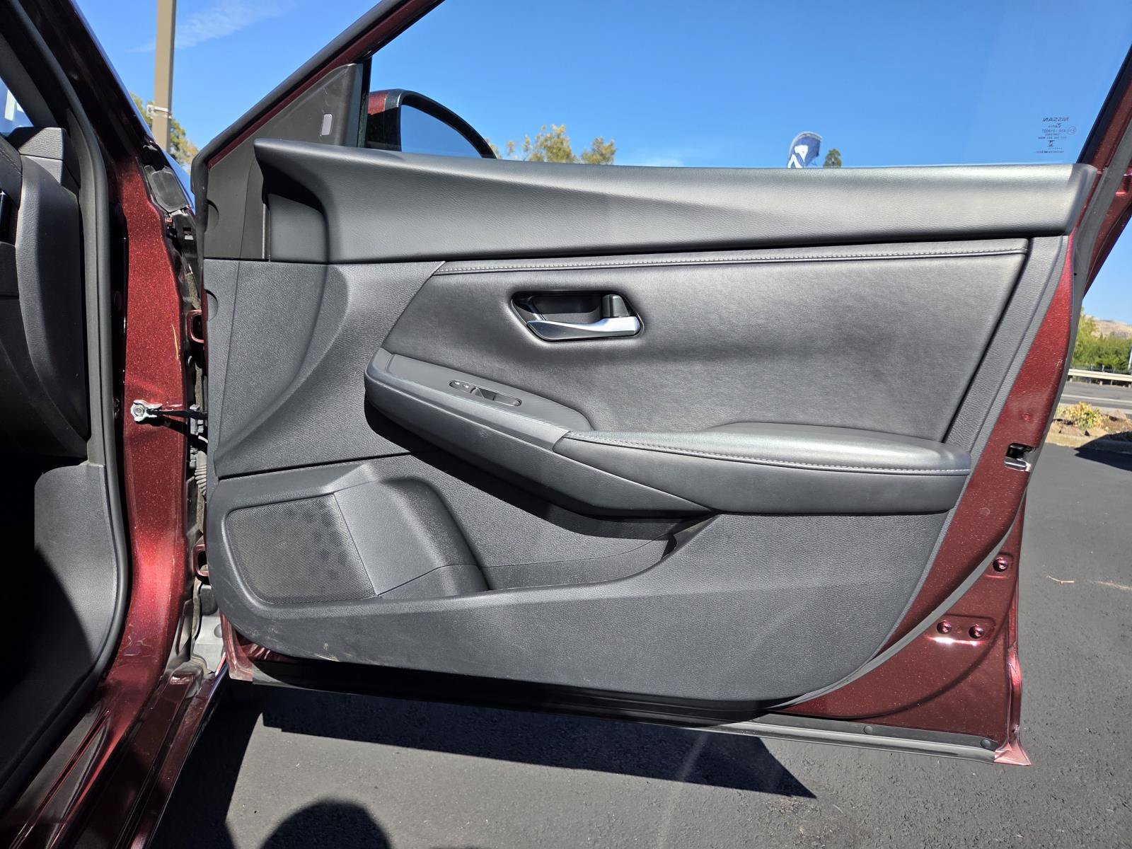 Used 2025 Nissan Sentra SV FWD image 22