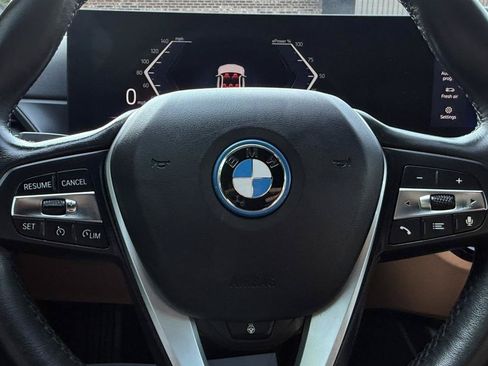 Used 2023 BMW i4 eDrive35 w/ Premium Package RWD image 37
