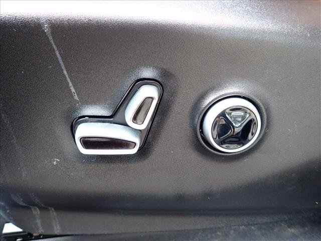 Used 2024 Chrysler Pacifica Pinnacle FWD image 15