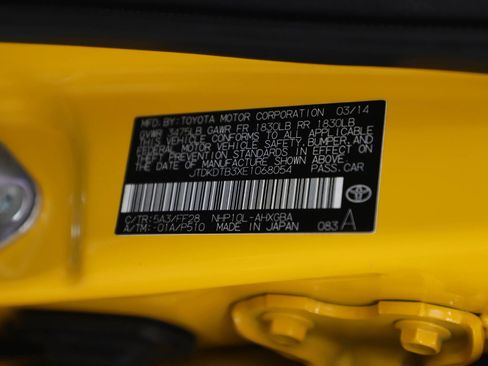 Used 2014 Toyota Prius C Three image 24