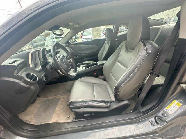 Used 2010 Chevrolet Camaro LT RWD image 22