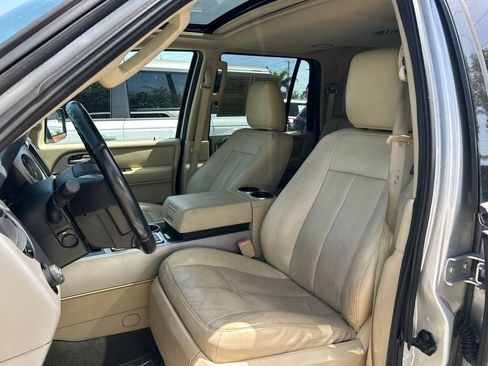 Used 2017 Ford Expedition EL Limited w/ Equipment Group 301A AWD/4WD image 19