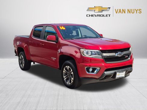 Used 2016 Chevrolet Colorado Z71 RWD image 3