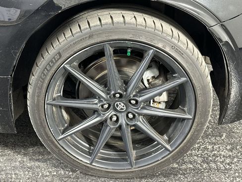 Used 2023 Toyota GR86 Premium w/ ALL Weather Mat Package (TMS) image 14