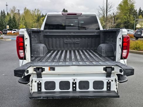 Used 2022 GMC Sierra 1500 Elevation w/ Elevation Premium Package AWD/4WD image 12