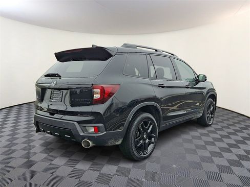 Used 2024 Honda Passport Black Edition image 9