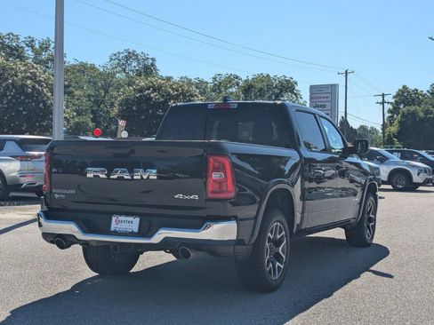 Used 2025 RAM 1500 Laramie AWD/4WD image 3