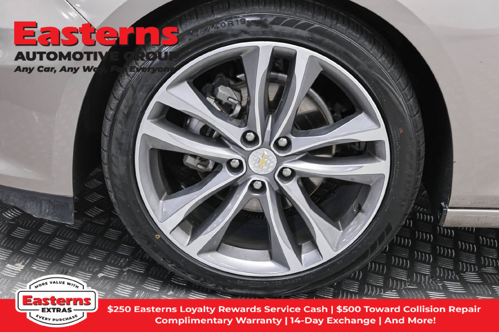 Used 2024 Chevrolet Malibu LT FWD image 35
