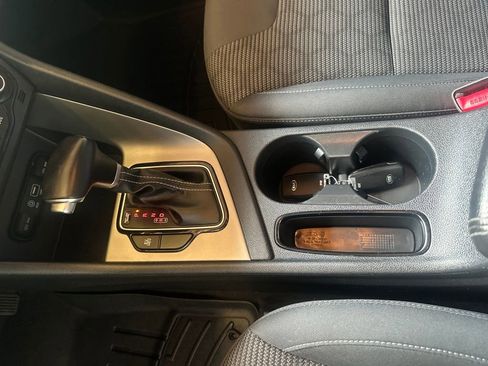 Used 2019 Kia Niro LX FWD image 17