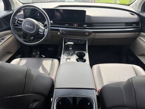 Used 2026 Kia Carnival FWD image 44