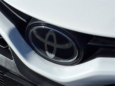 Used 2023 Toyota Camry SE image 33