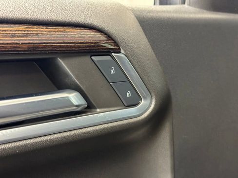 Used 2024 GMC Sierra 1500 SLE w/ Preferred Package image 10