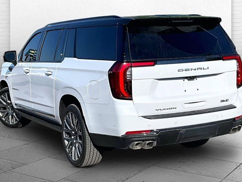 Used 2026 GMC Yukon XL Denali Ultimate w/ LPO, Illumination Package AWD/4WD image 9