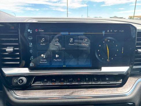 Used 2023 Chevrolet Silverado 1500 LTZ AWD/4WD image 18