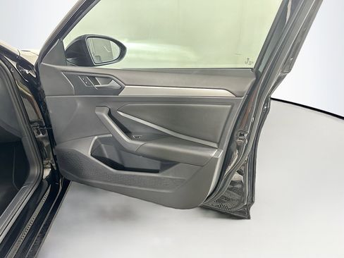 Used 2020 Volkswagen Jetta SE FWD image 30