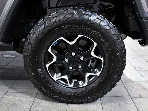 Used 2022 Jeep Wrangler Unlimited Rubicon 4xe w/ Cold Weather Group image 8