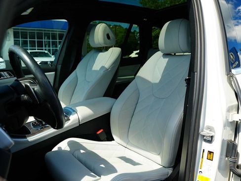Used 2023 BMW X5 xDrive40i w/ Climate Comfort Package AWD/4WD image 16