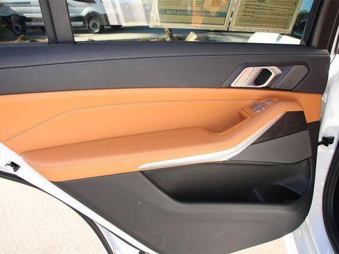 Used 2023 BMW X7 xDrive40i w/ M Sport Package image 20