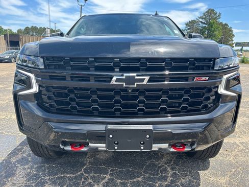 Used 2024 Chevrolet Tahoe Z71 w/ Off-Road Capability Package image 9