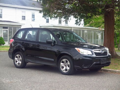 Used 2014 Subaru Forester 2.5i AWD/4WD image 6