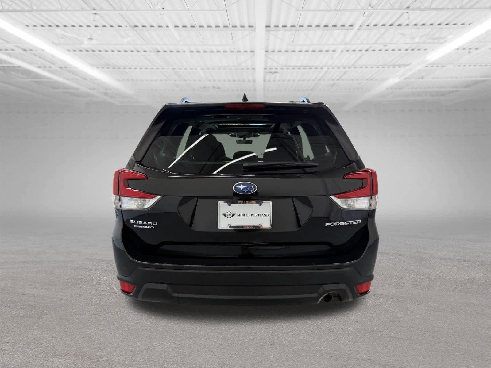 Used 2023 Subaru Forester Premium AWD/4WD image 4
