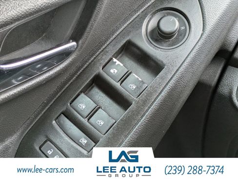 Used 2020 Chevrolet Trax LT w/ Redline Edition image 18